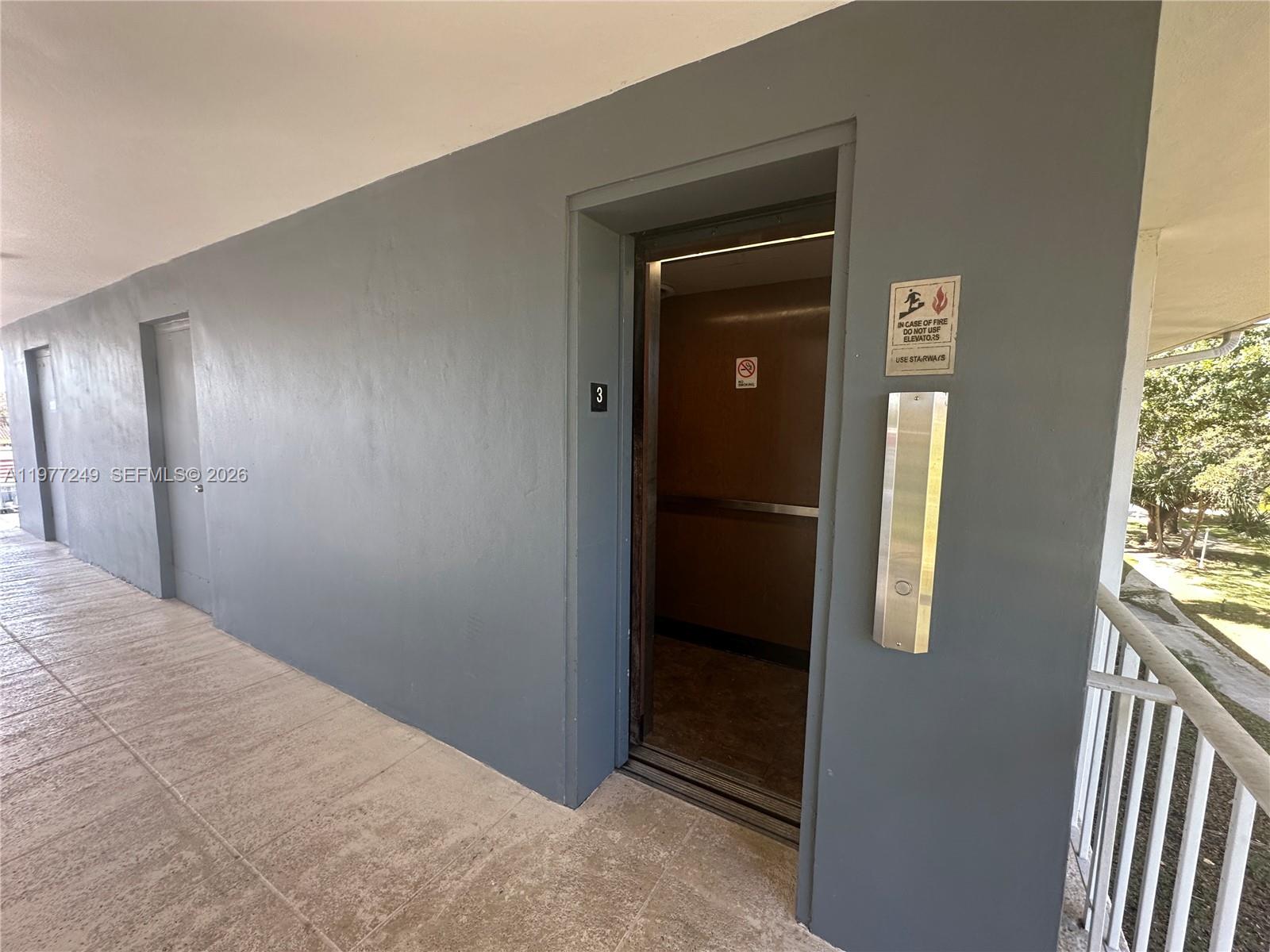 DEERFIELD LAKE CONDOMINIU - Residential