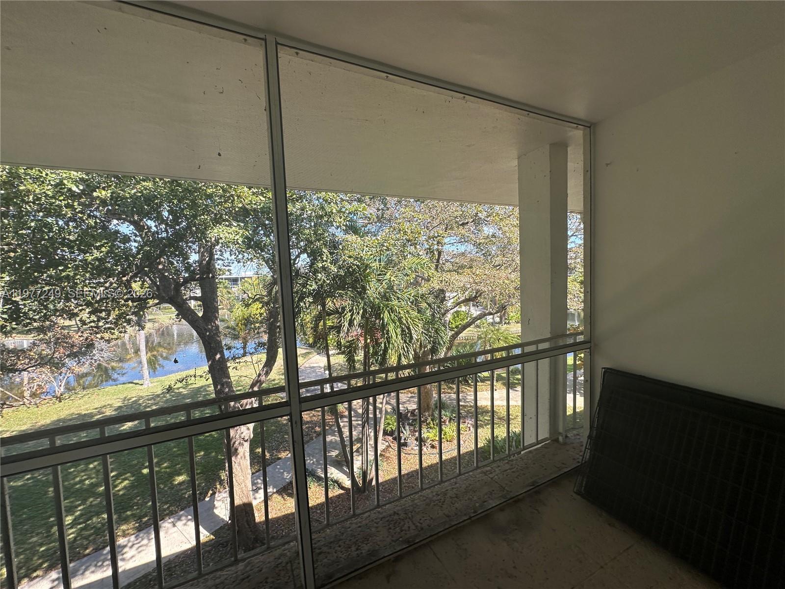 DEERFIELD LAKE CONDOMINIU - Residential