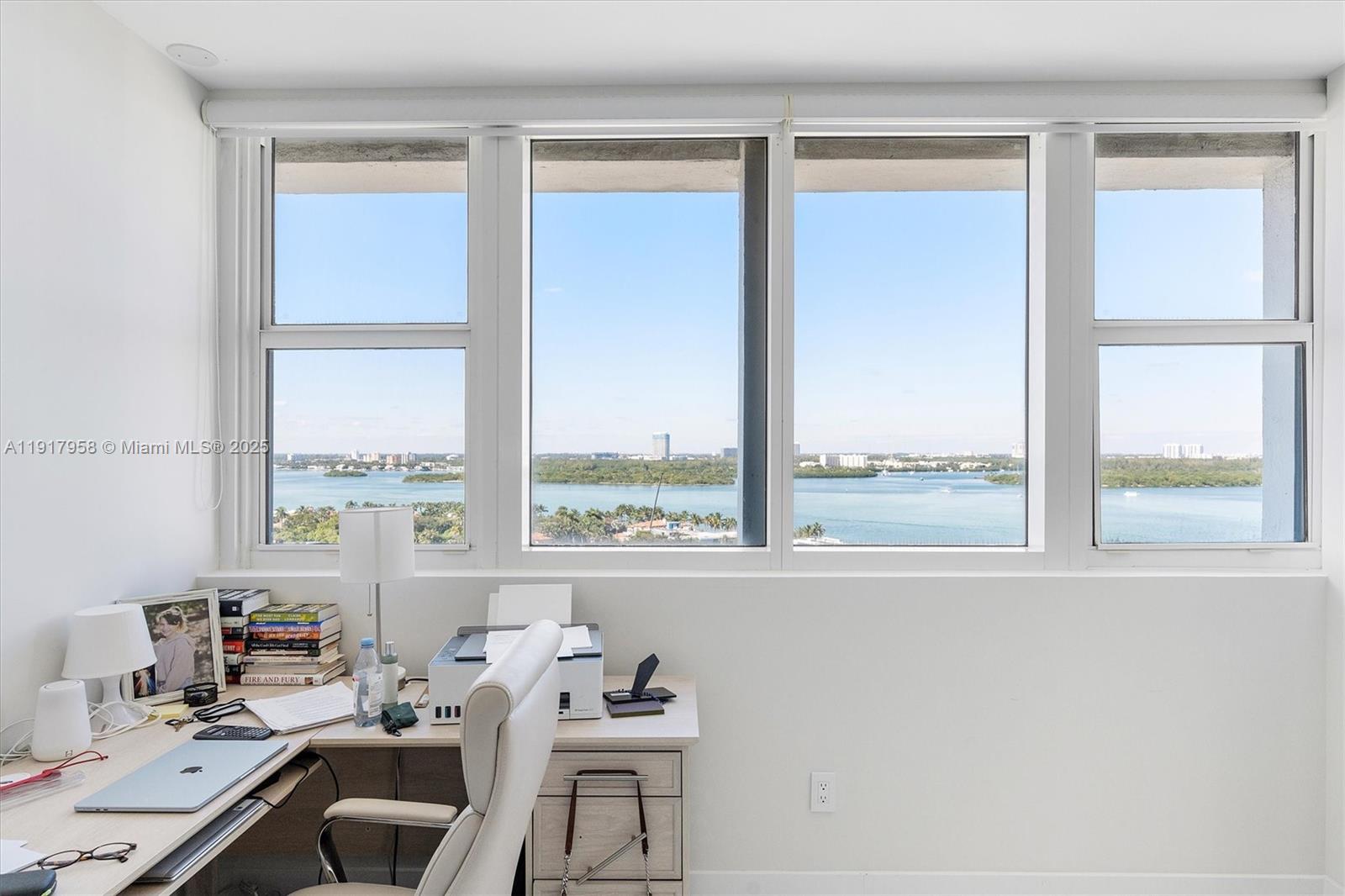 HARBOUR HOUSE - Residential