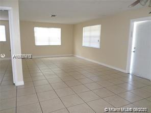 HOLLYWOOD PARK - Residential Lease