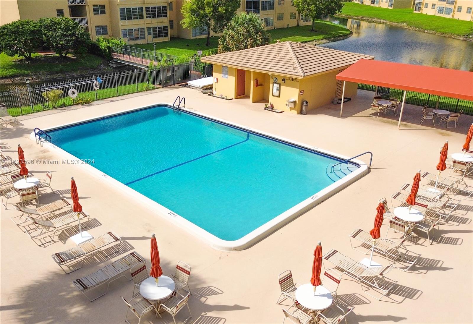 BERMUDA CLUB FOUR CONDO - Residential
