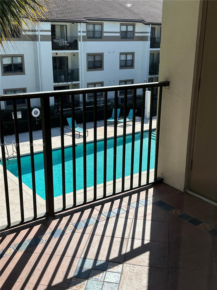 HOLLYWOOD PARC CONDOMINIU - Residential