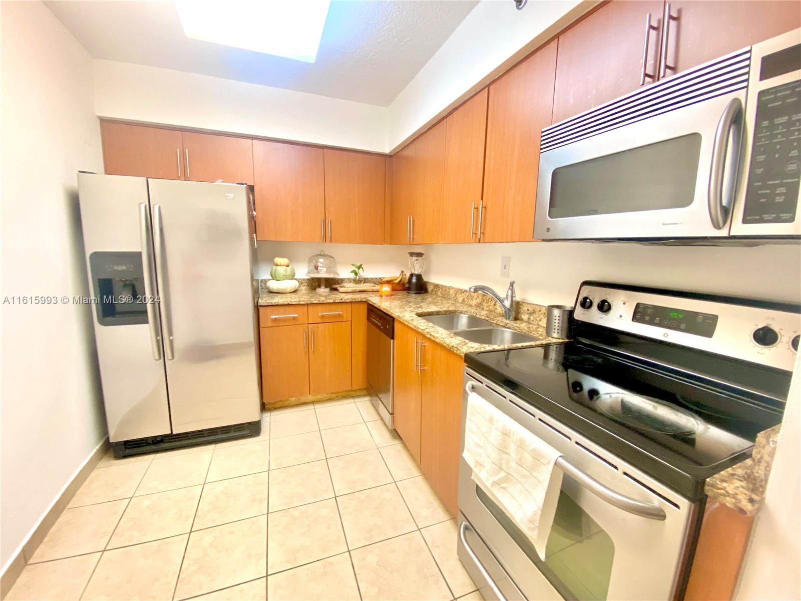 PARC CENTRAL AVENTURA EAST - Residential
