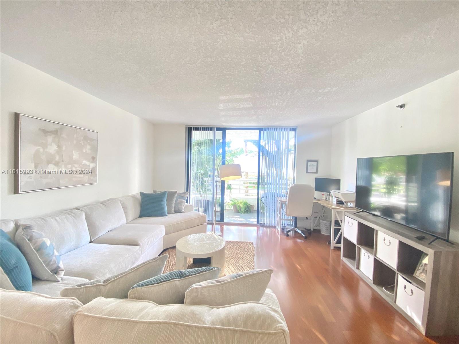 PARC CENTRAL AVENTURA EAST - Residential