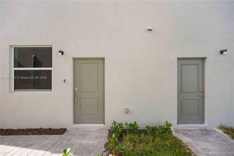 13621 SW 185TH LN A Miami FL 33177