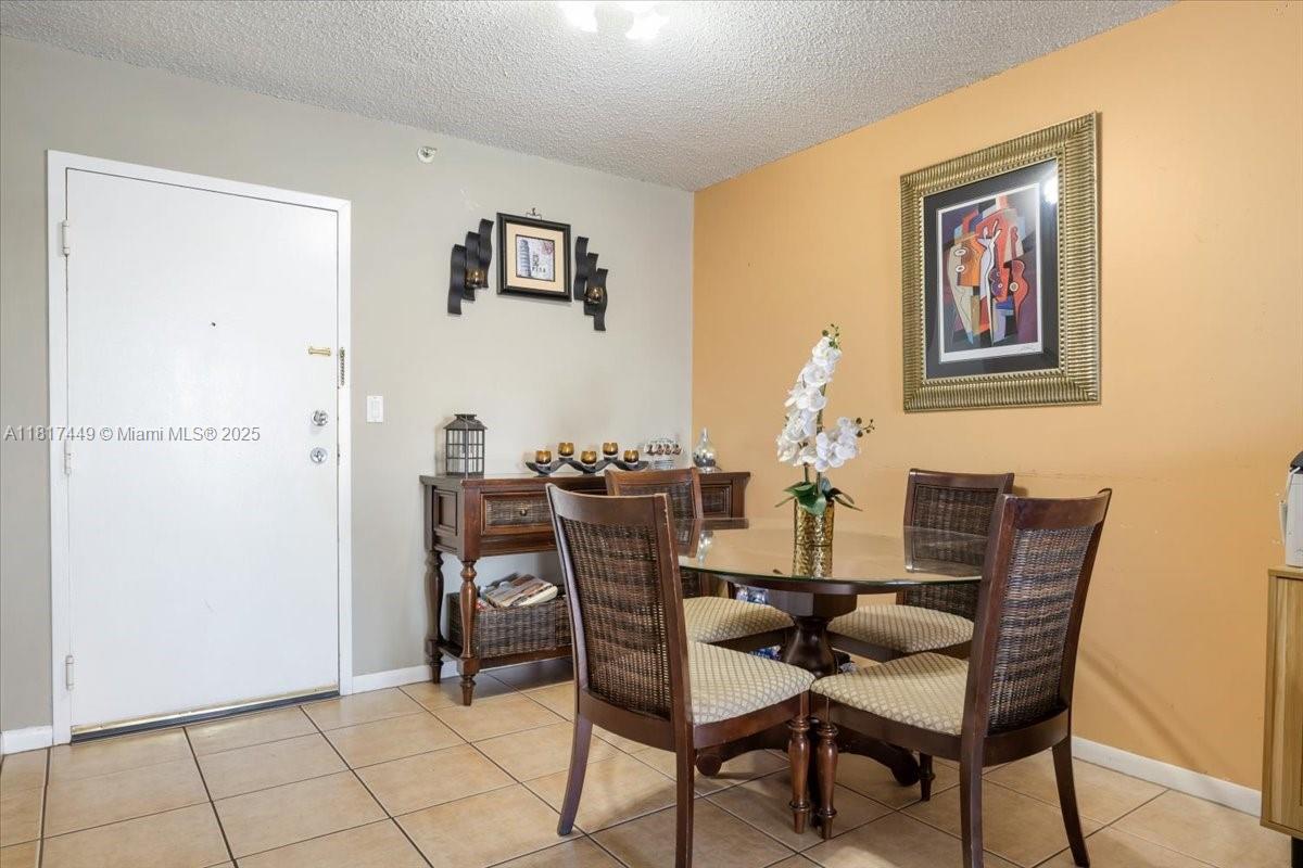616 NW 26th Ave 210, Miami, FL, 33125/$289,000 1 616 NW 26th Ave 210