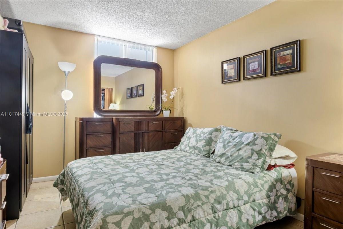 616 NW 26th Ave 210, Miami, FL, 33125/$289,000 3 616 NW 26th Ave 210