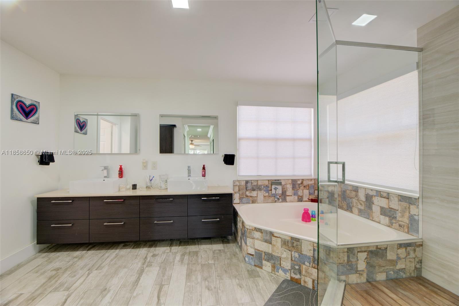 SILVER LAKES PHASE III - Residential