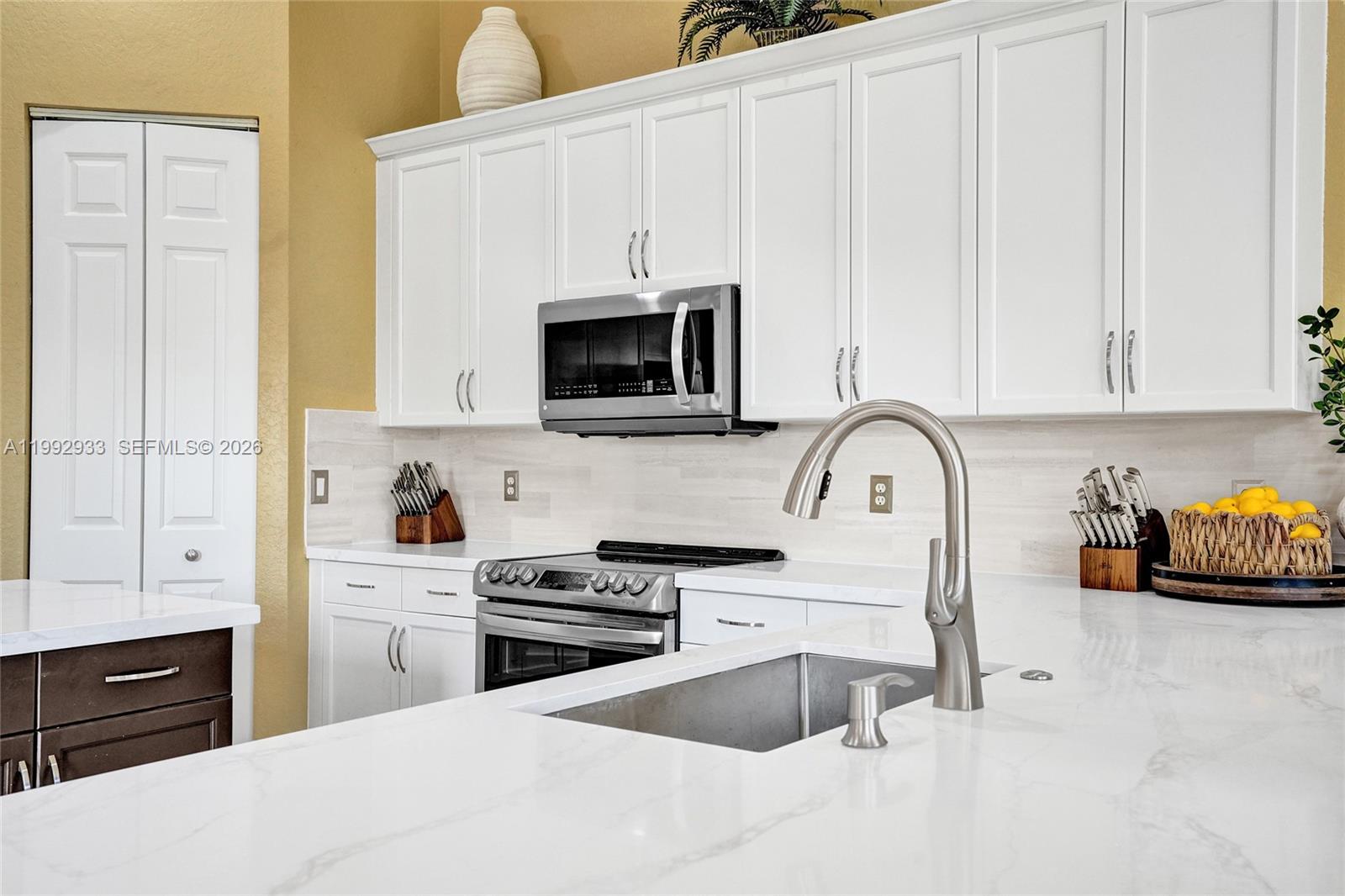 RIVERSTONE - Residential