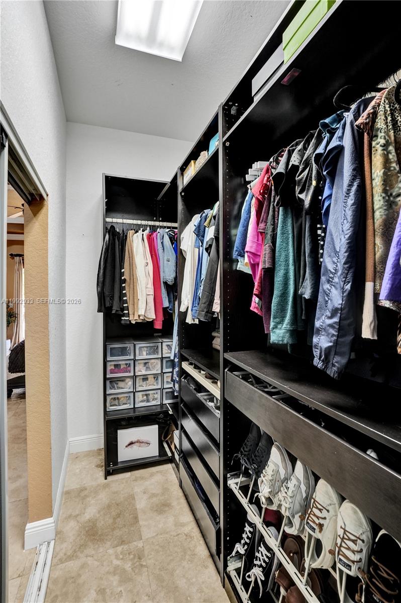 RIVERSTONE - Residential