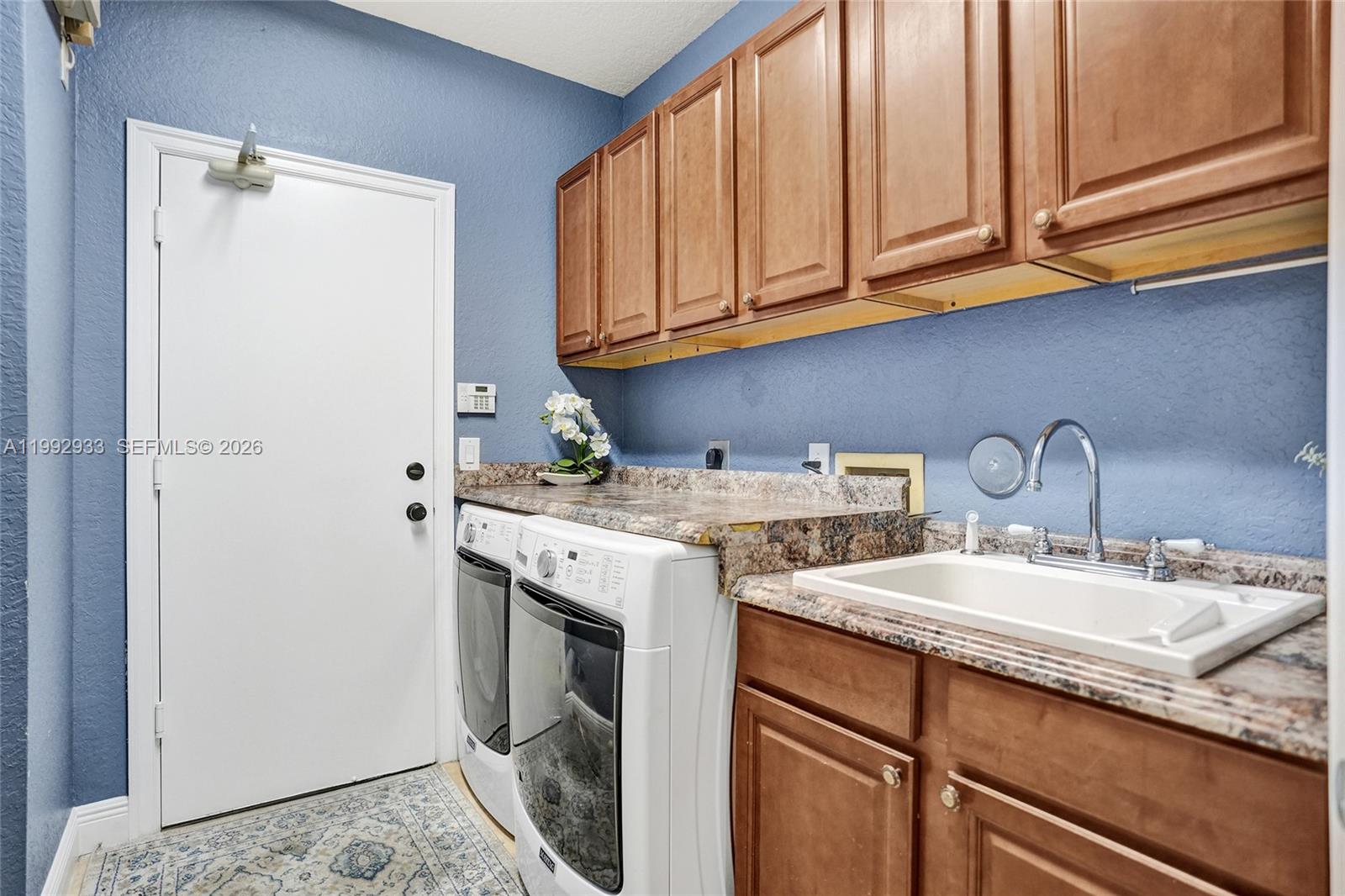 RIVERSTONE - Residential