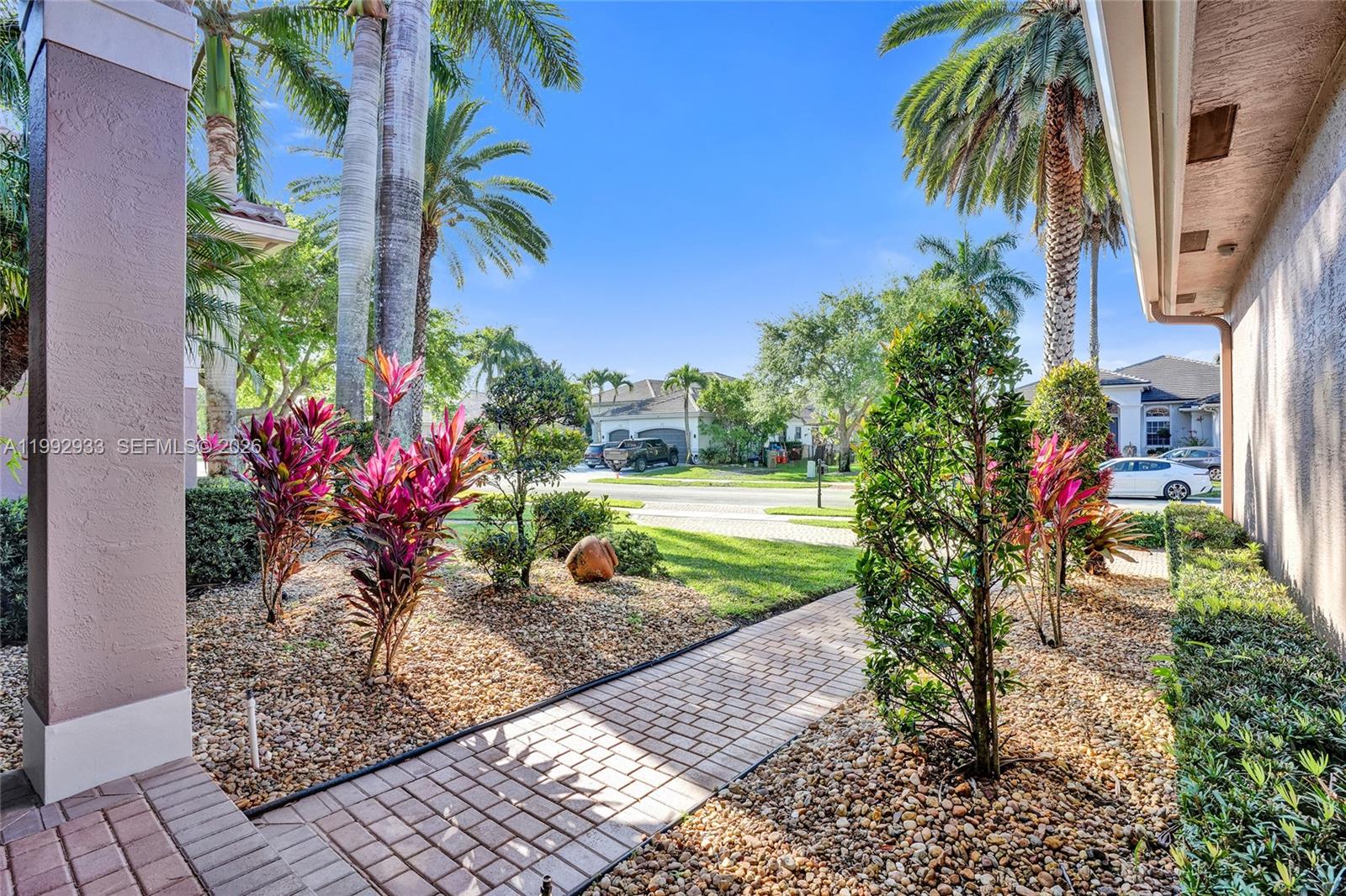 RIVERSTONE - Residential