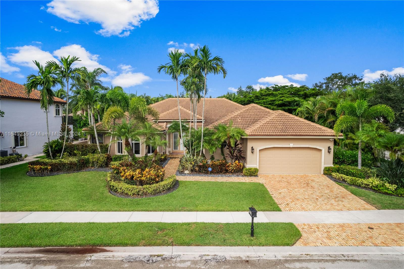 Welcome to your dream home in the prestigious Weston Hills community! Nestled within the desirable Meadowood subdivision, you’ll enjoy the tranquility and charm of this beautiful street. This stunning single-family residence offers an expansive 3,285 square feet of living space, designed for comfort and elegance. Featuring 5 bedrooms and 3.5 bathrooms, this home provides ample room for family and guests.
The property offers a newer roof (3 years), new garage door, pool heater, accordion shutter protection all around, and two newer AC units, ensuring a cool and comfortable environment year-round. With its spacious layout and modern touch, this home is perfect for those seeking both luxury and convenience. So, step inside, bring your family and make this your home!