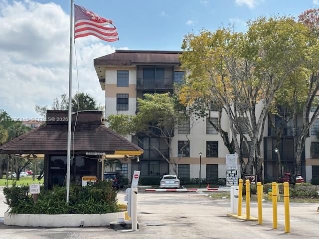 INVERWOOD CONDO - Residential