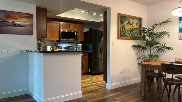 INVERWOOD CONDO - Residential