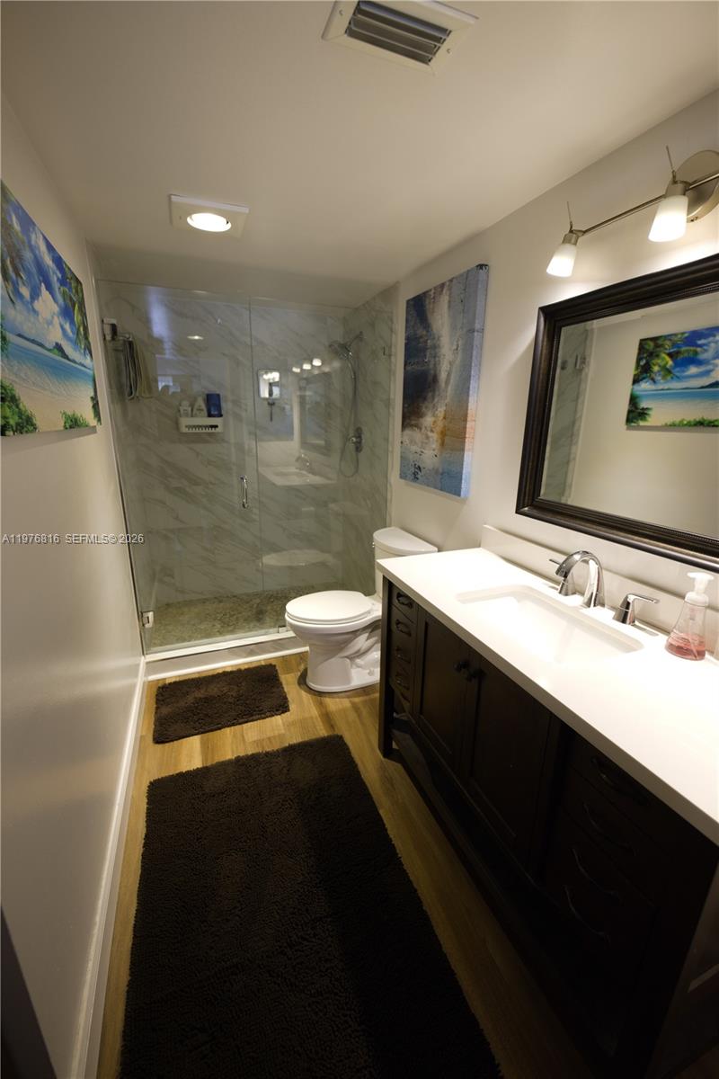 INVERWOOD CONDO - Residential