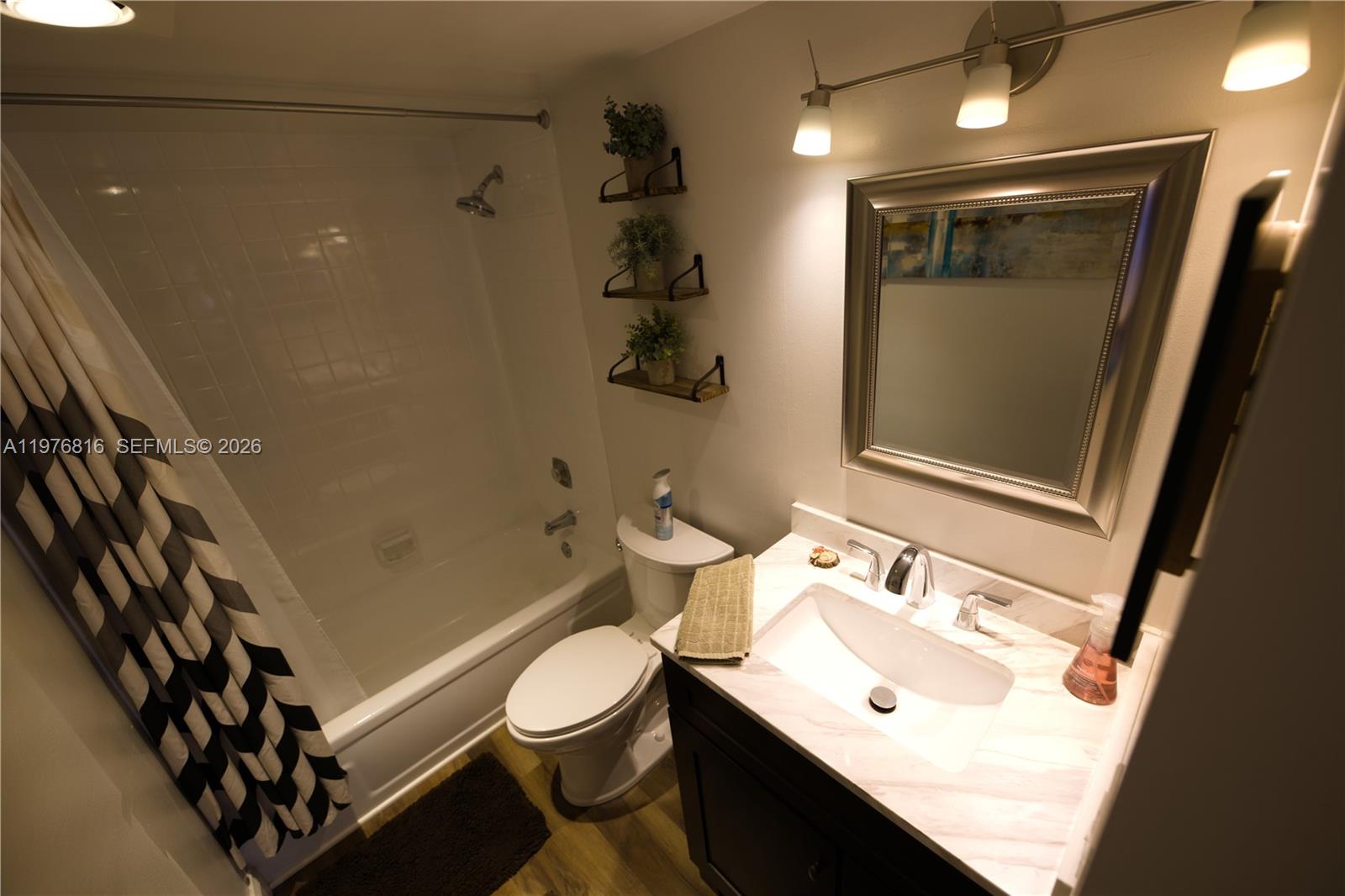 INVERWOOD CONDO - Residential