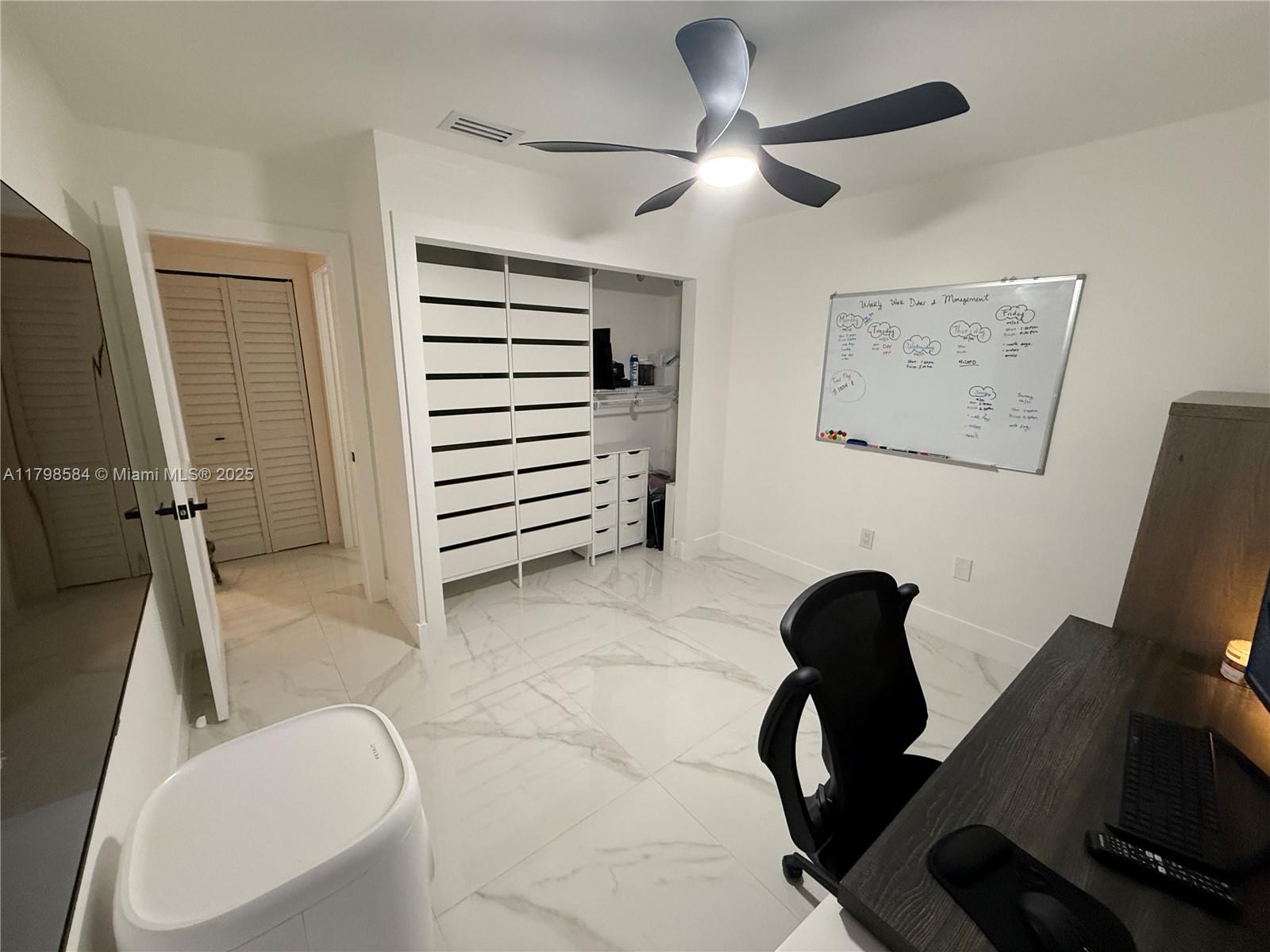 HOST CROSSINGS - Residential
