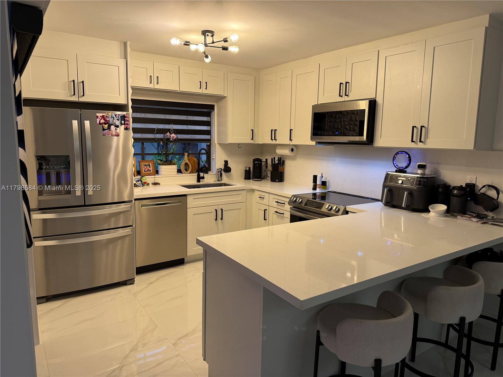 HOST CROSSINGS - Residential