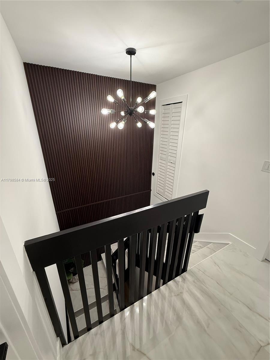 HOST CROSSINGS - Residential