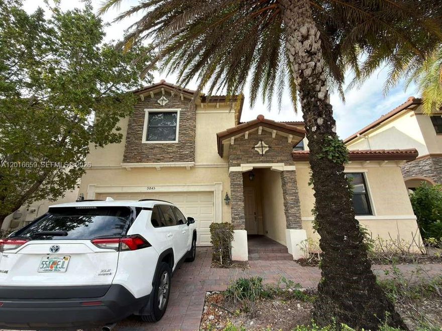 4 Bed 3 1/2 baths house with a private apartment. Ideal home for an extended family. Enjoy the open space concept, tile floors, oversized gourmet kitchen, granite countertops, wood cabinets & stainless-steel appliances, lots of storage, family room, large living and dining rooms and big master bedroom. Private apartment has private entry, kitchenette, washer & dryer and a bath. Enjoy the impressive and convenient club house with water park, tennis, pool, gym, basketball and more.