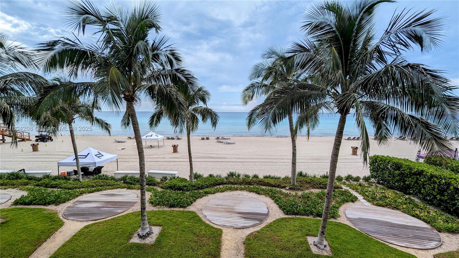 18555 COLLINS AVENUE COND - Residential Lease