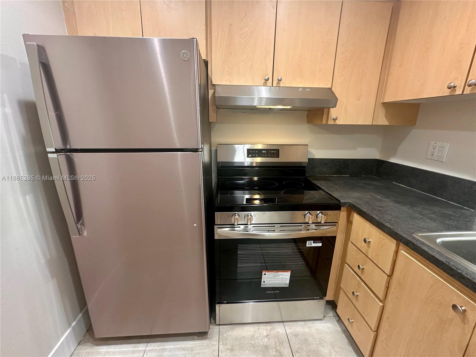 2935 NE 163rd ST 3P