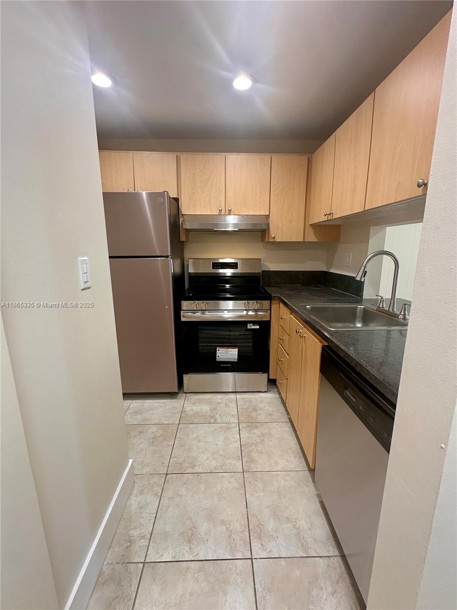 BAYSWATER COURT CONDO - Residential