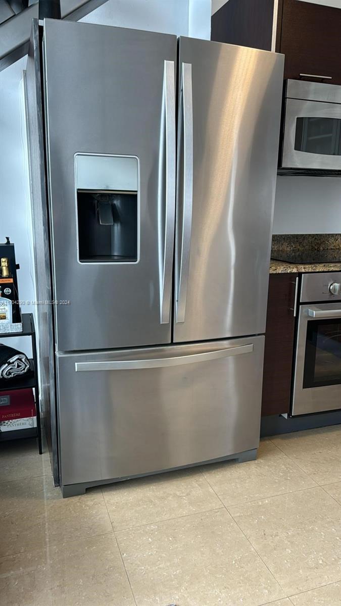 BRICKELL ON THE RIVER S T - Residential