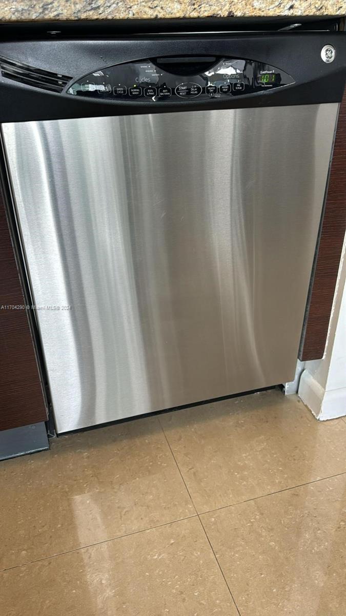 BRICKELL ON THE RIVER S T - Residential