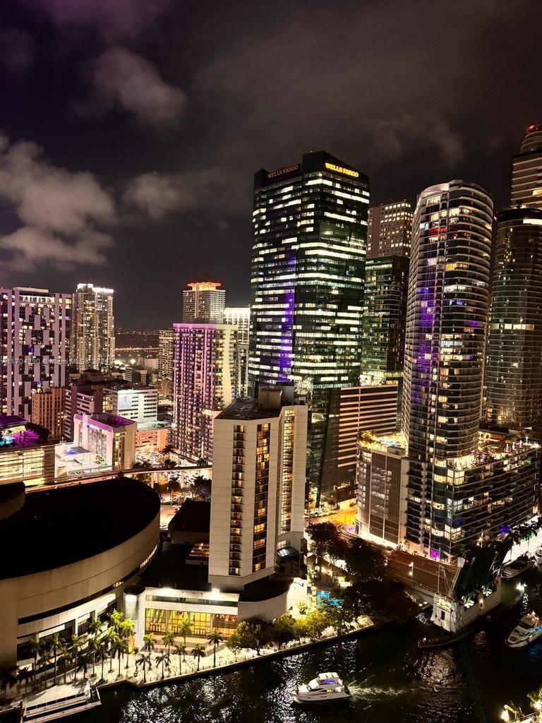 BRICKELL ON THE RIVER S T - Residential