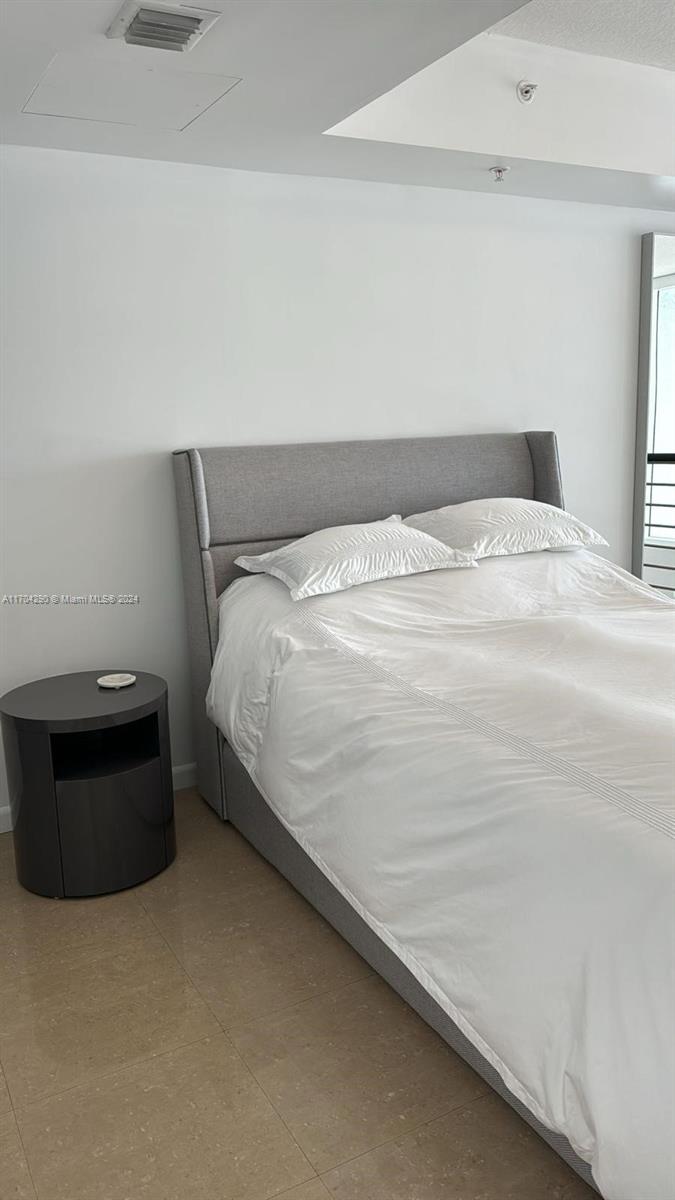 BRICKELL ON THE RIVER S T - Residential