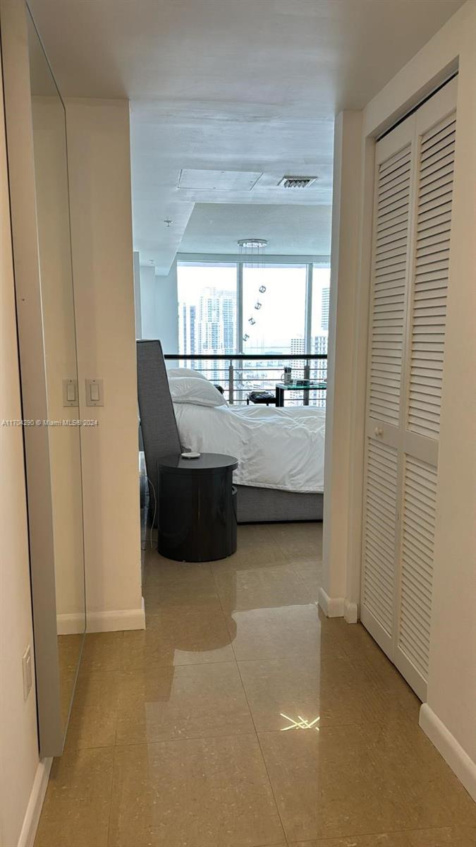 BRICKELL ON THE RIVER S T - Residential