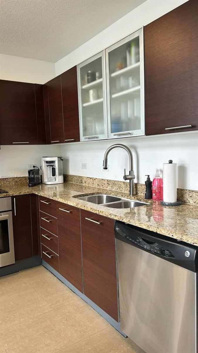 BRICKELL ON THE RIVER S T - Residential