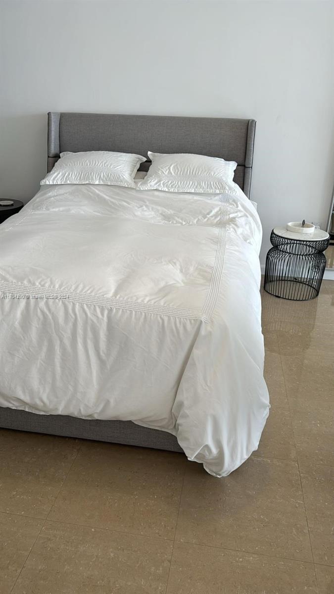 BRICKELL ON THE RIVER S T - Residential