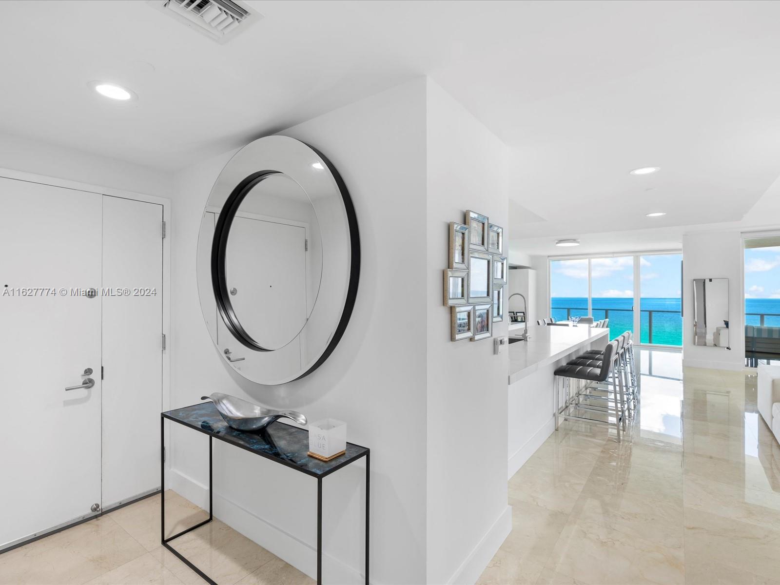 APOGEE BEACH CONDOMINIUM - Residential