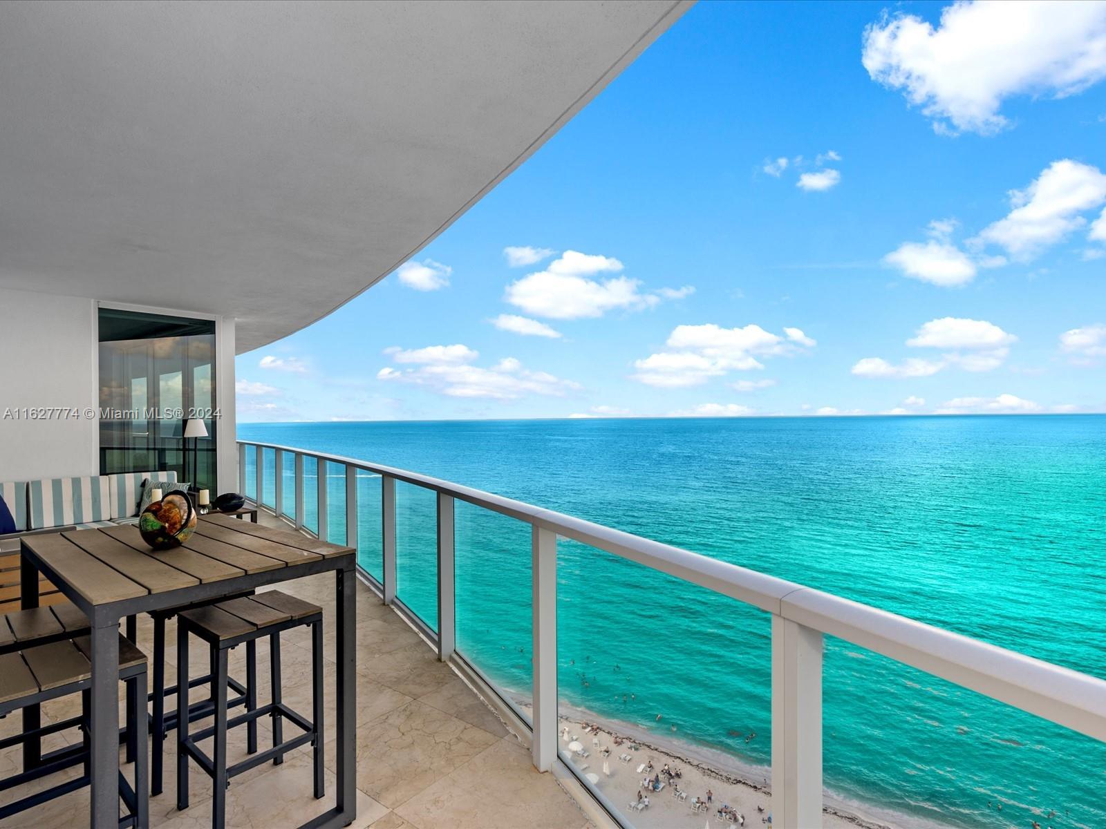APOGEE BEACH CONDOMINIUM - Residential