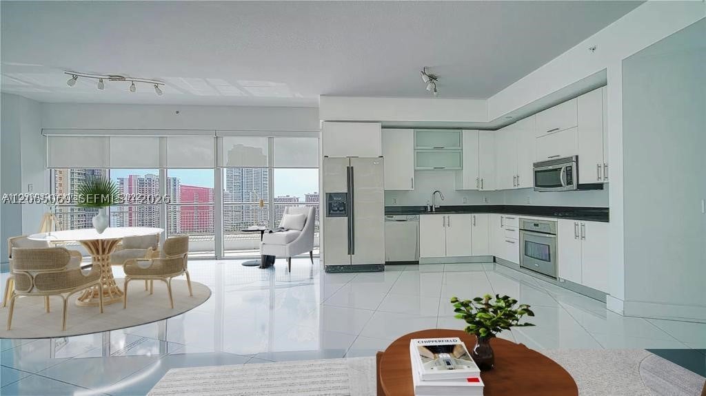 60 SW 13th St 1600