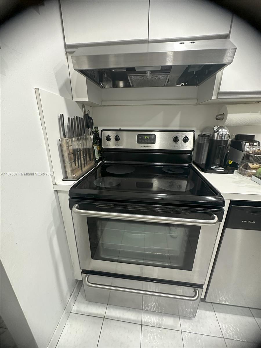 CORONADO CONDO- TOWER II - Residential