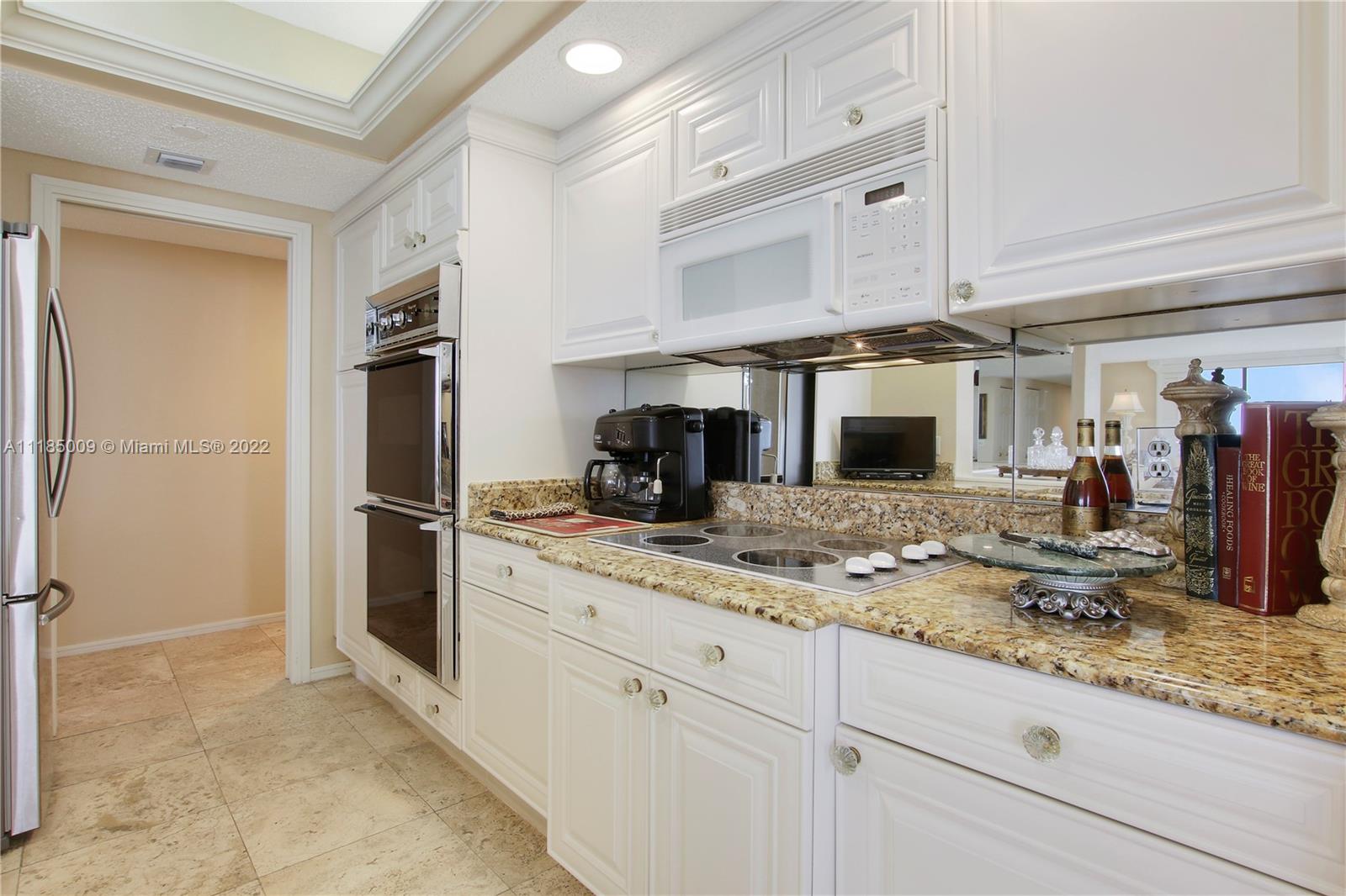 MARTINIQUE 2 CONDO - Residential