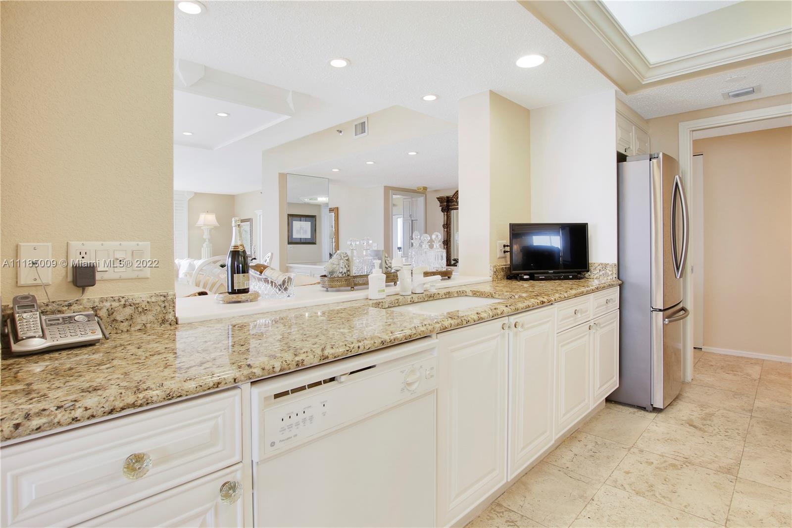 MARTINIQUE 2 CONDO - Residential