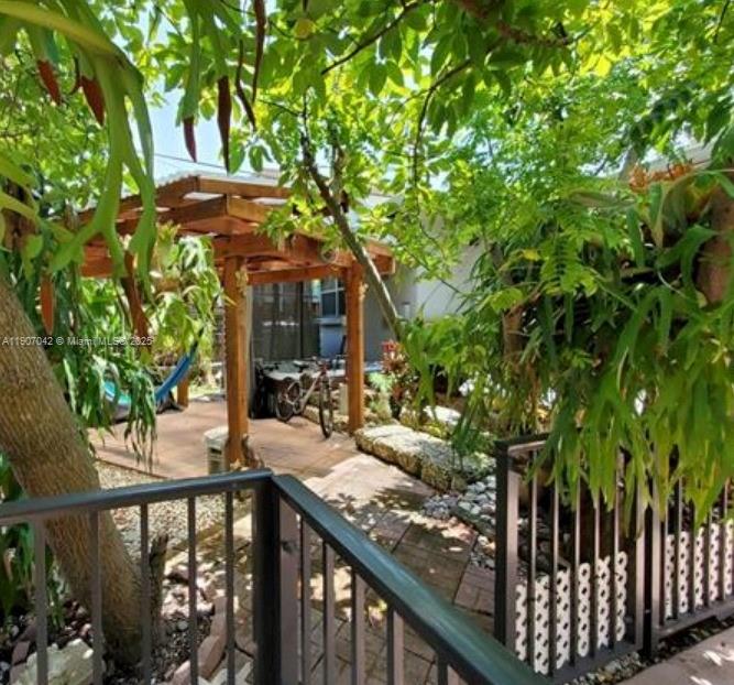 BAYWOOD - Residential Income