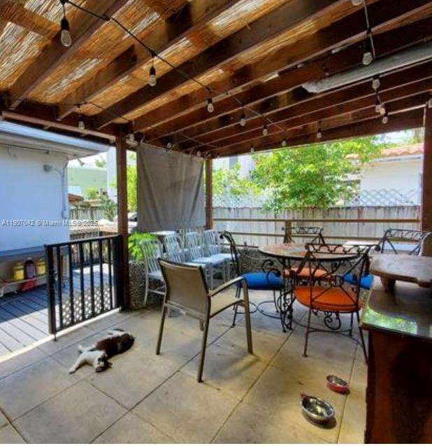 BAYWOOD - Residential Income