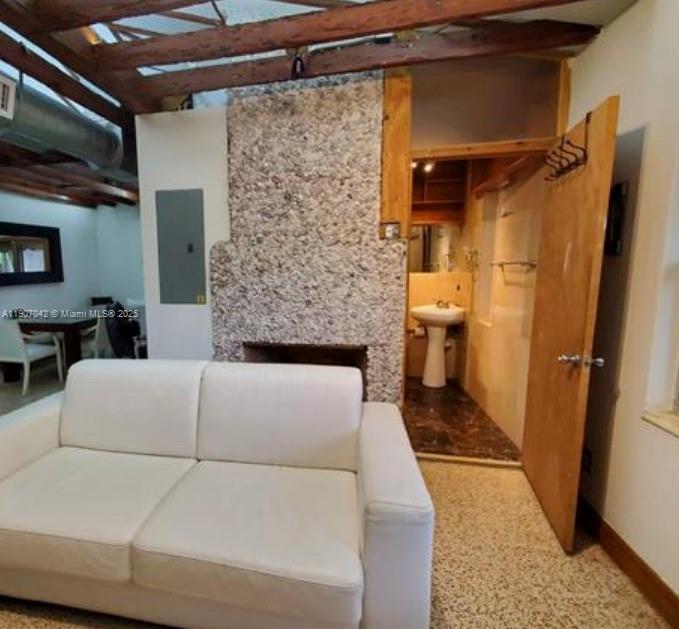 BAYWOOD - Residential Income