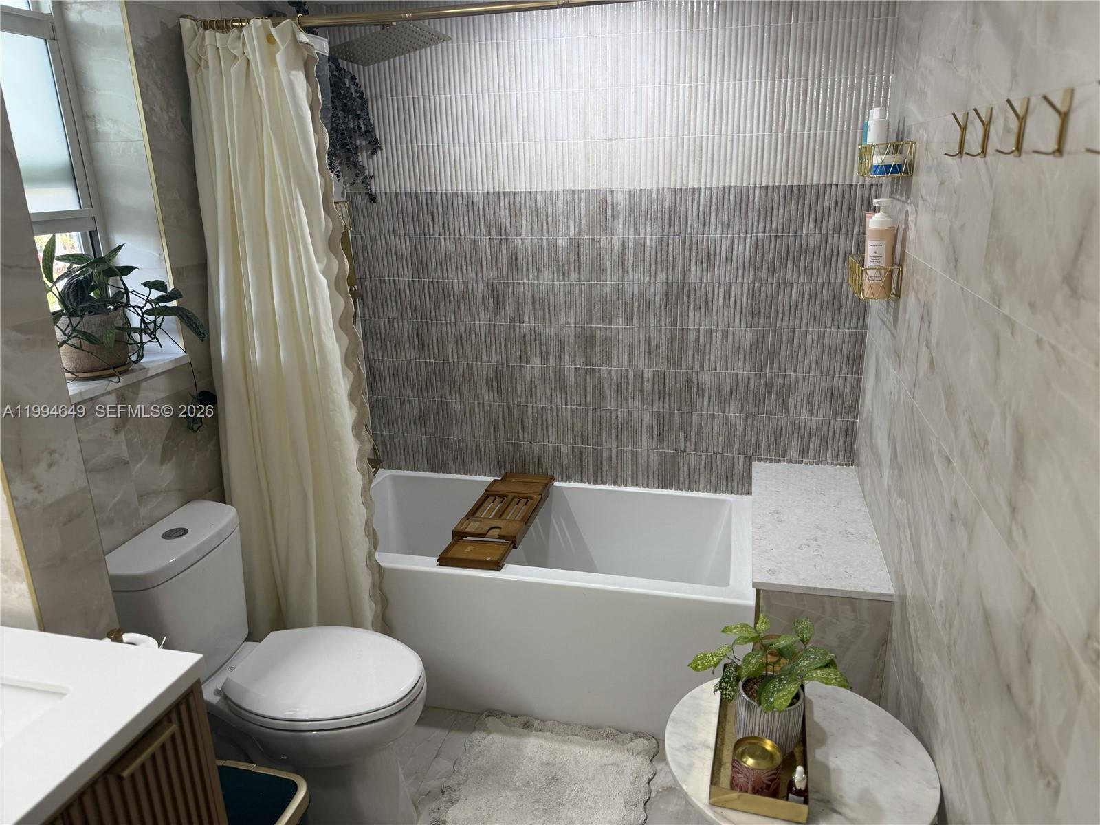 DREXEL 15 CONDO - Residential