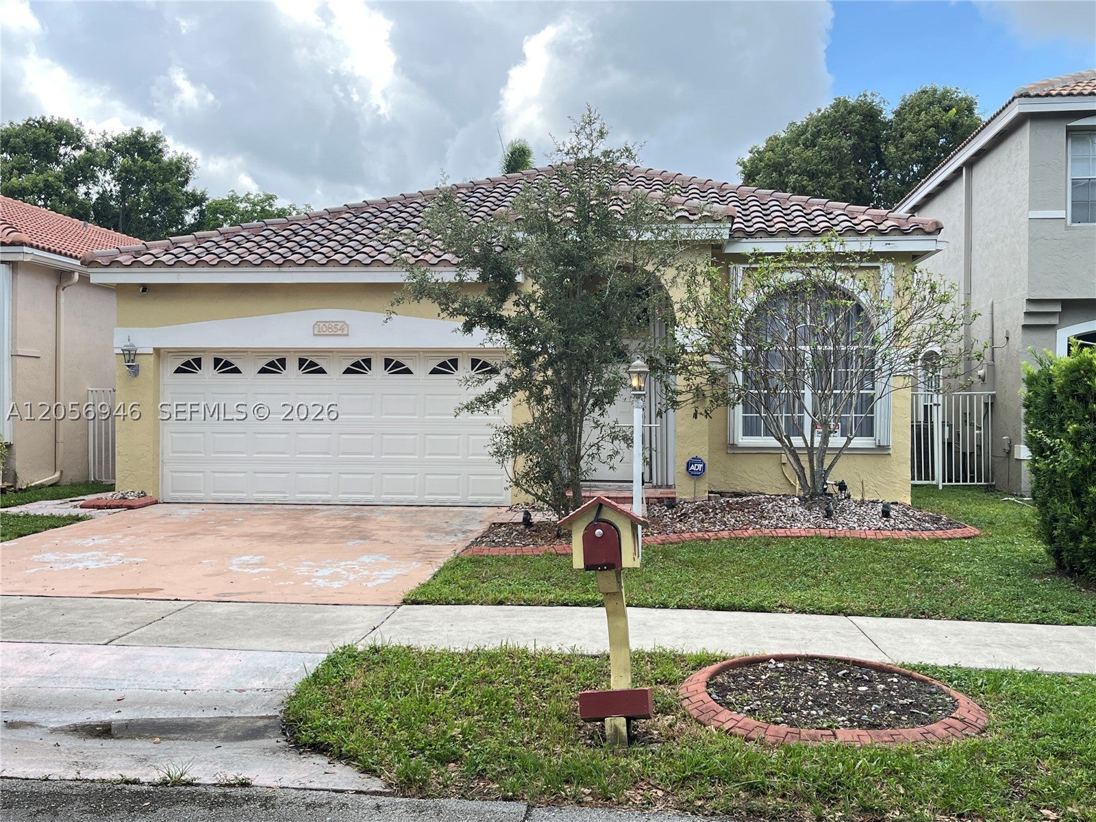 10854 Limeberry Dr
