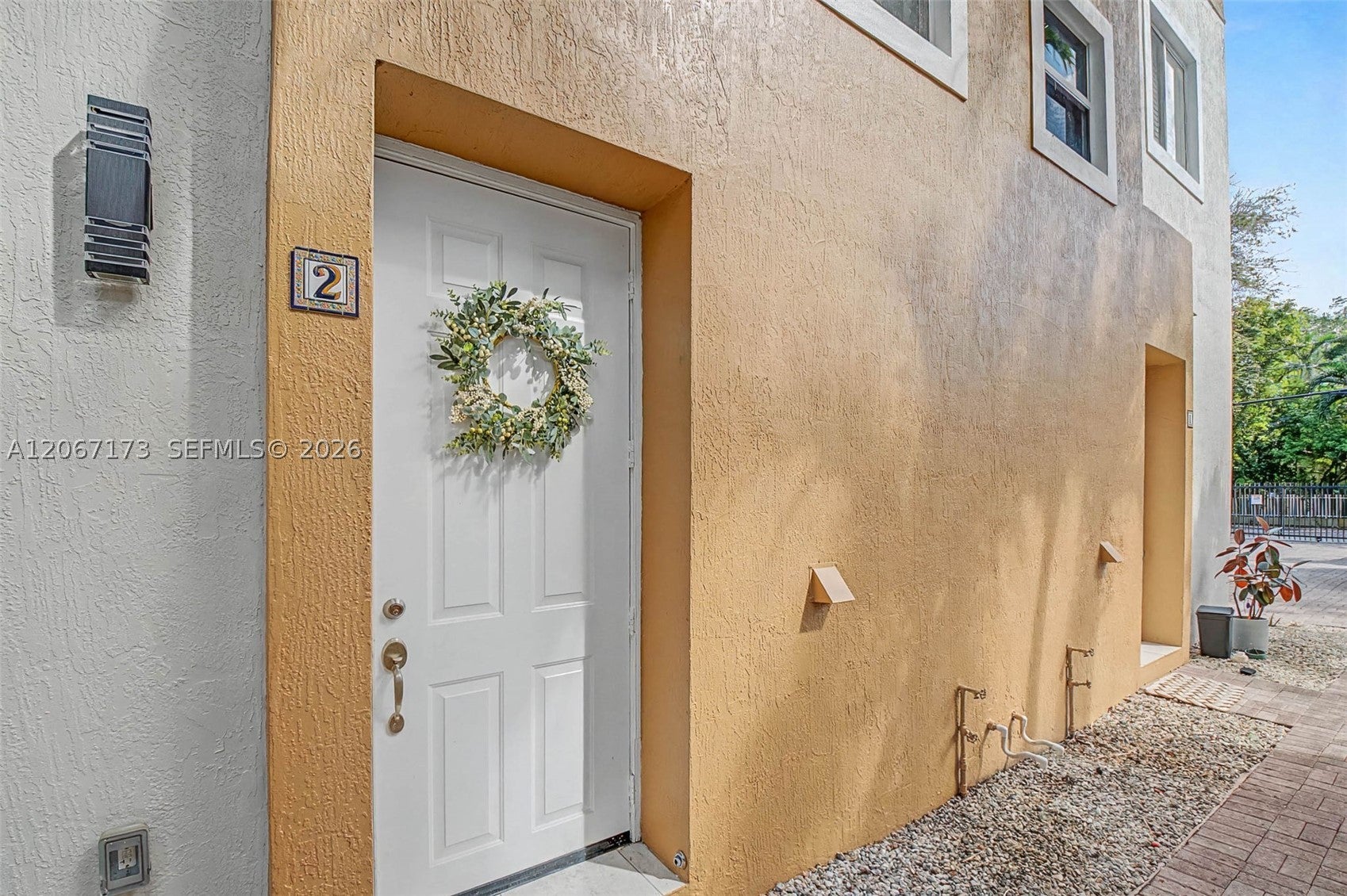 2945 Coconut Ave 2