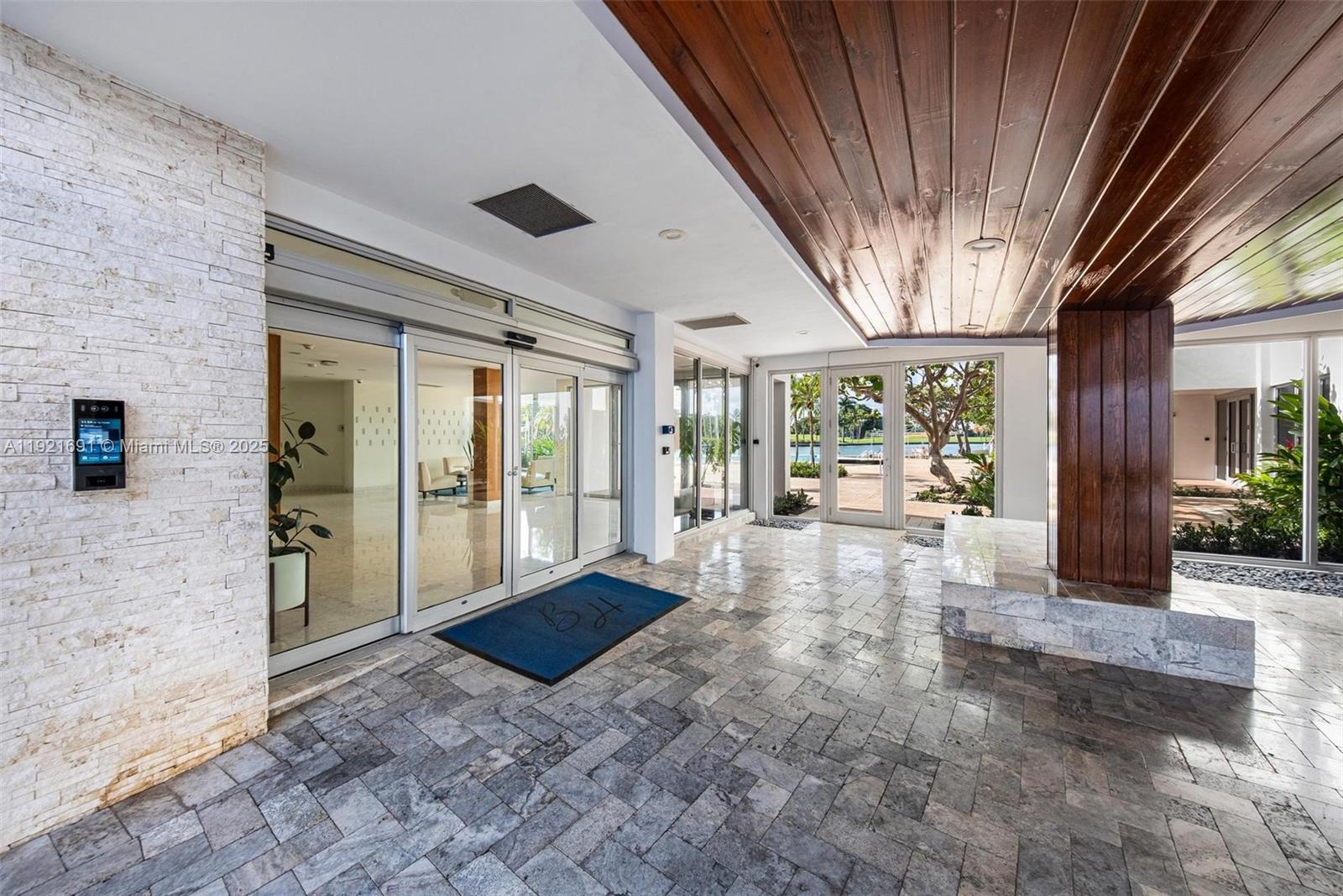 BLAIR HOUSE CONDO - WEST - Residential