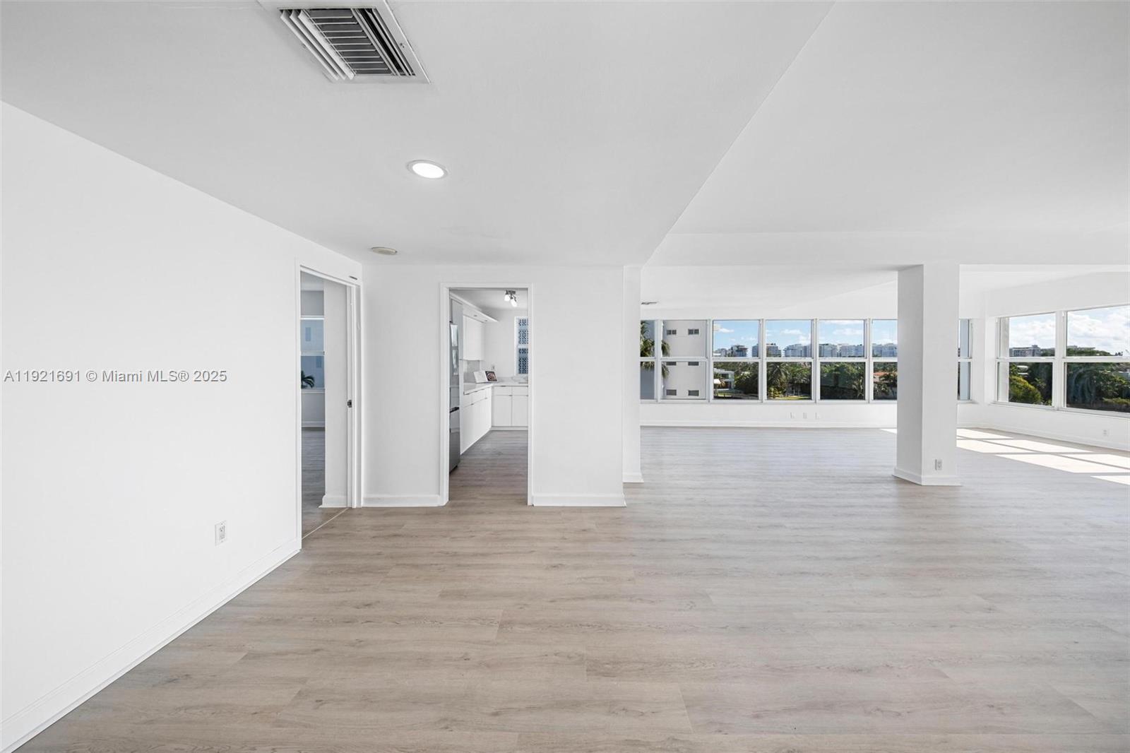 BLAIR HOUSE CONDO - WEST - Residential