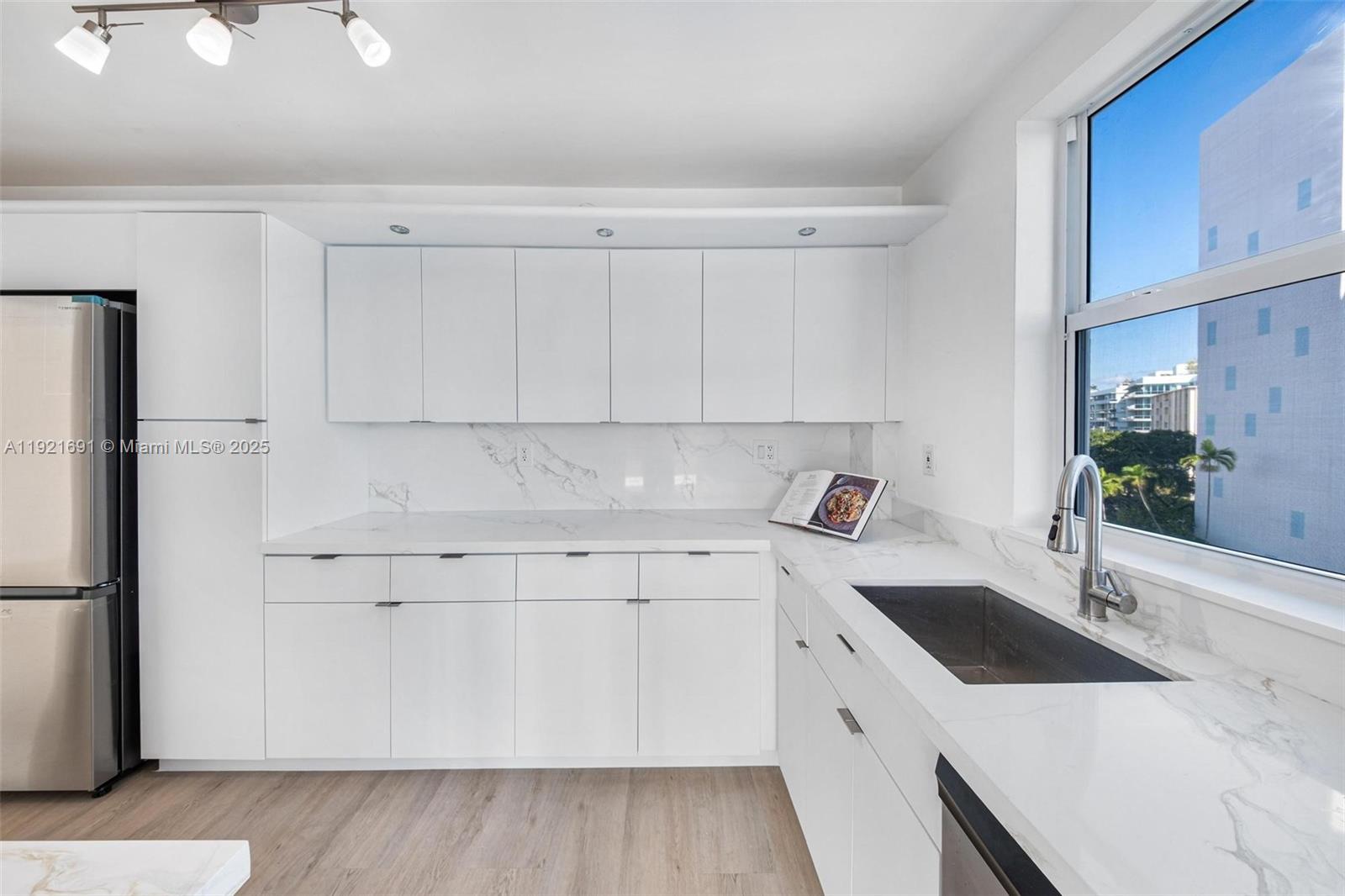 BLAIR HOUSE CONDO - WEST - Residential